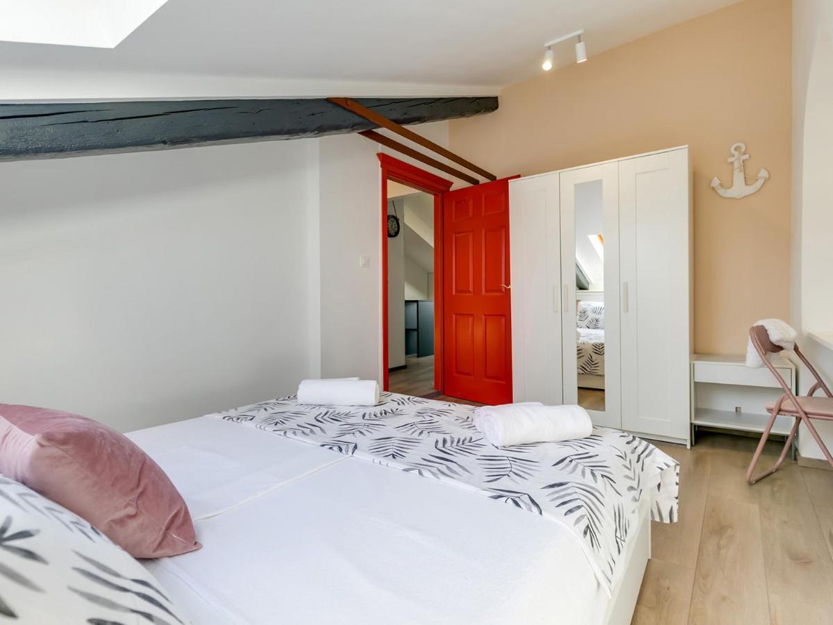 Fantattic Apartment City Center Porec Esterno foto