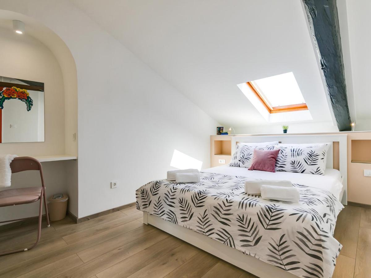 Fantattic Apartment City Center Porec Esterno foto